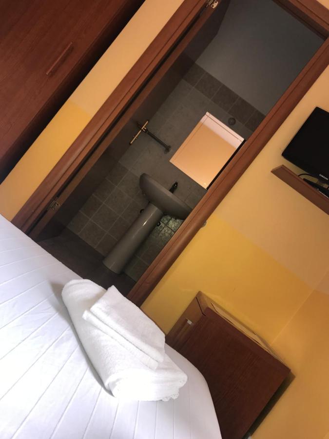 San Daniele Bundi House Hotel Roma Ngoại thất bức ảnh