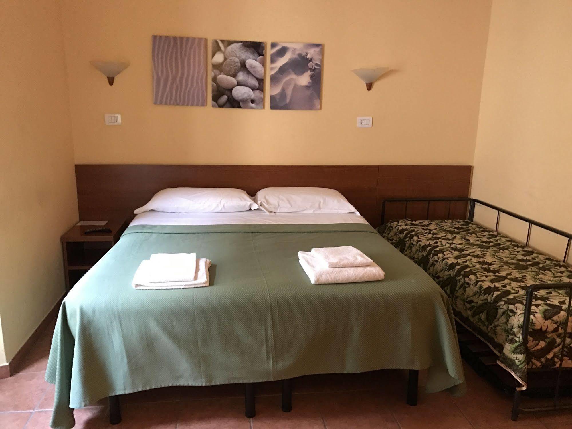 San Daniele Bundi House Hotel Roma Ngoại thất bức ảnh