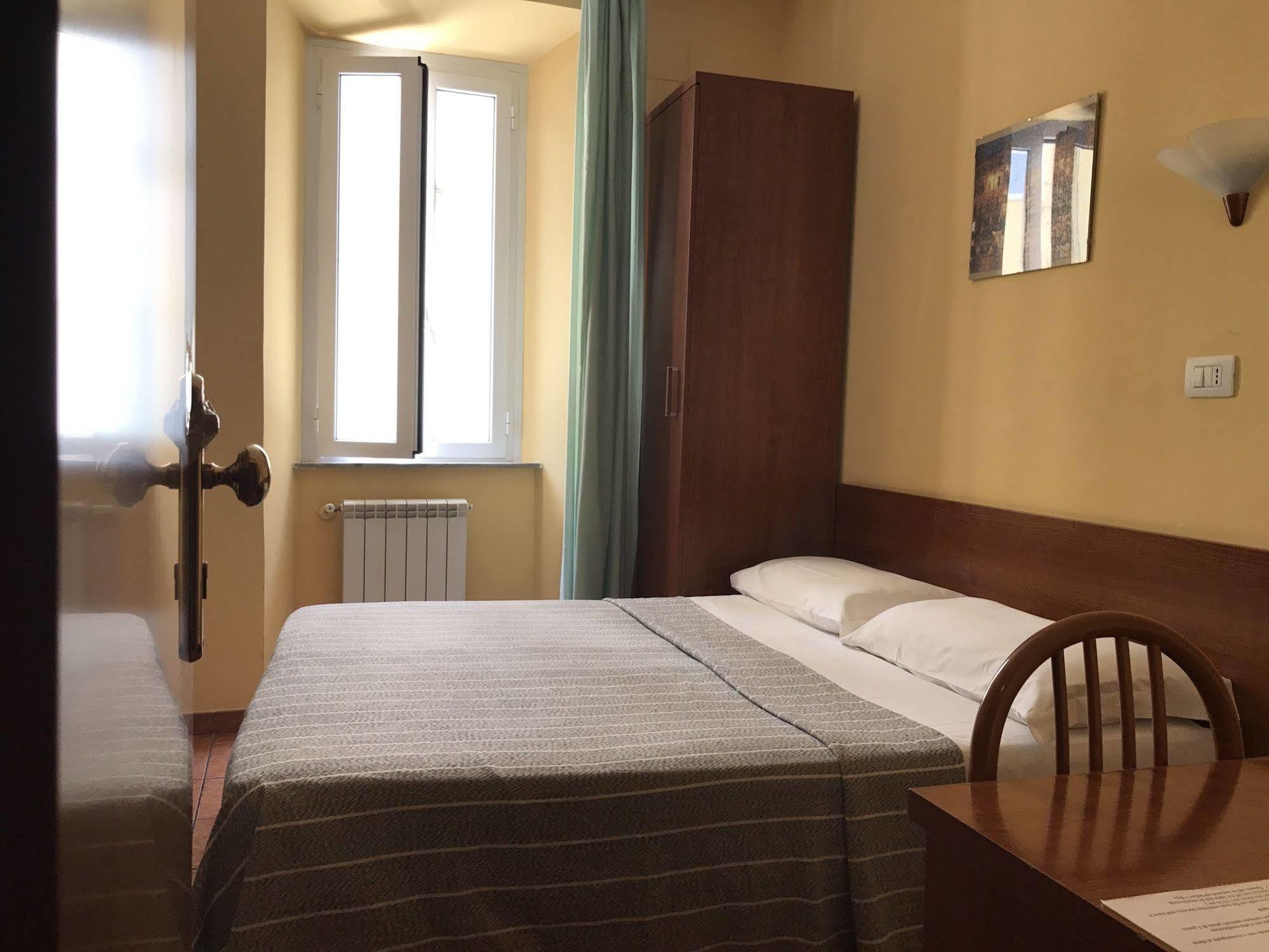 San Daniele Bundi House Hotel Roma Ngoại thất bức ảnh