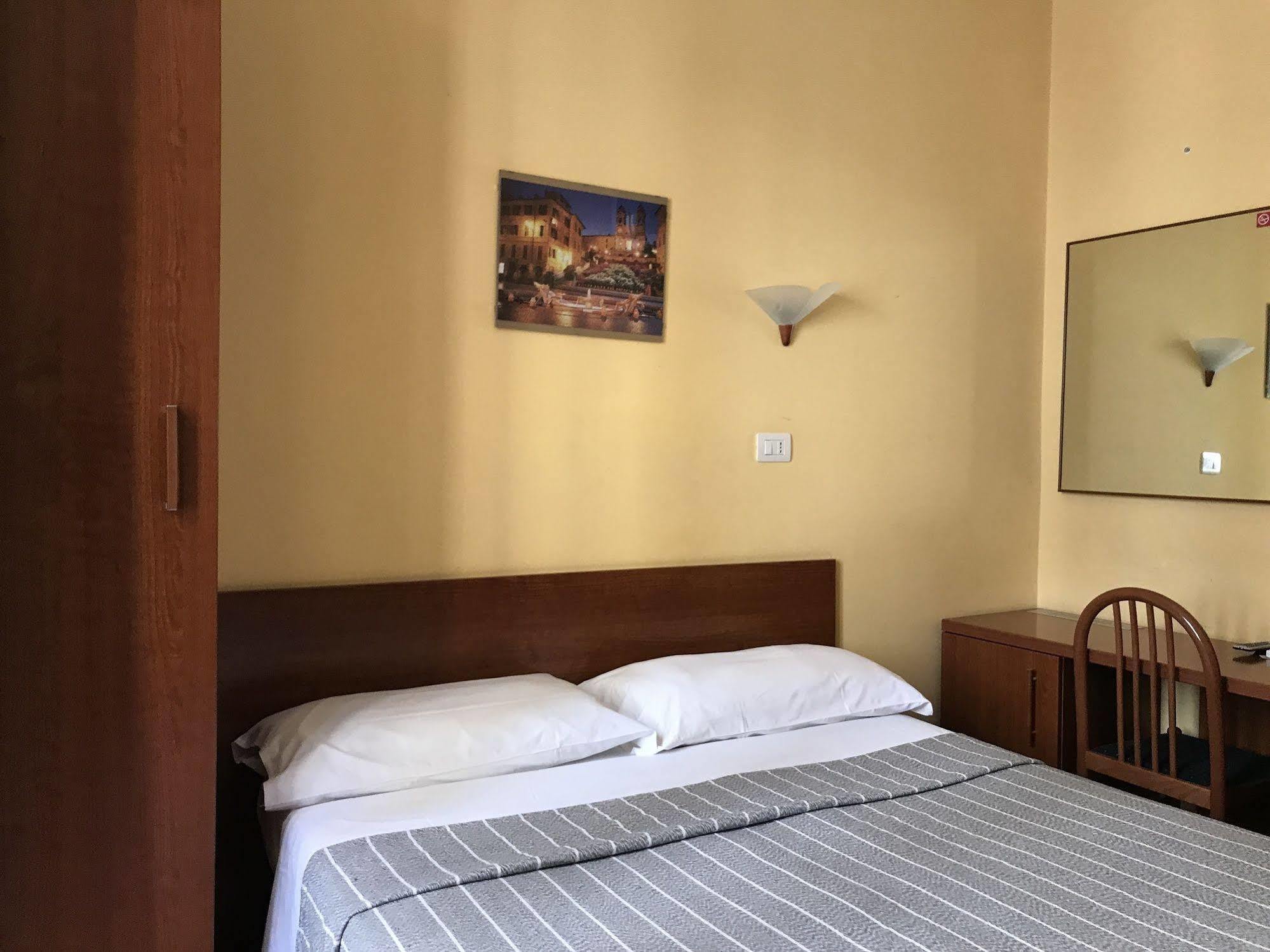San Daniele Bundi House Hotel Roma Ngoại thất bức ảnh