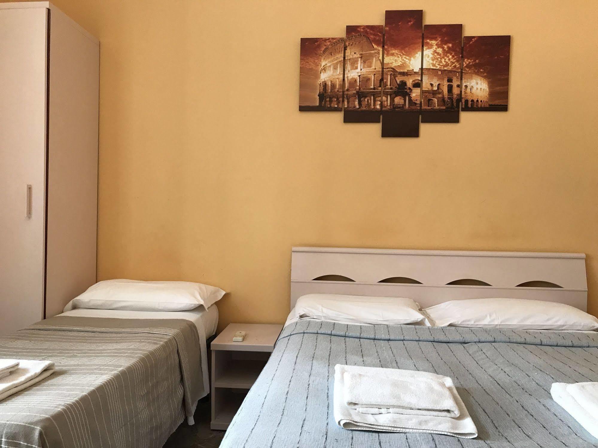 San Daniele Bundi House Hotel Roma Ngoại thất bức ảnh